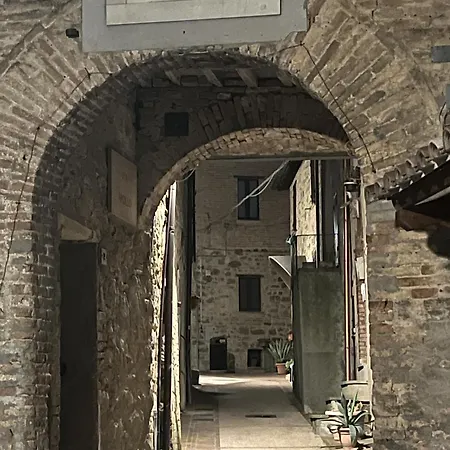 La Casina Del Borgo - Monolocale Nettuno Perúgia